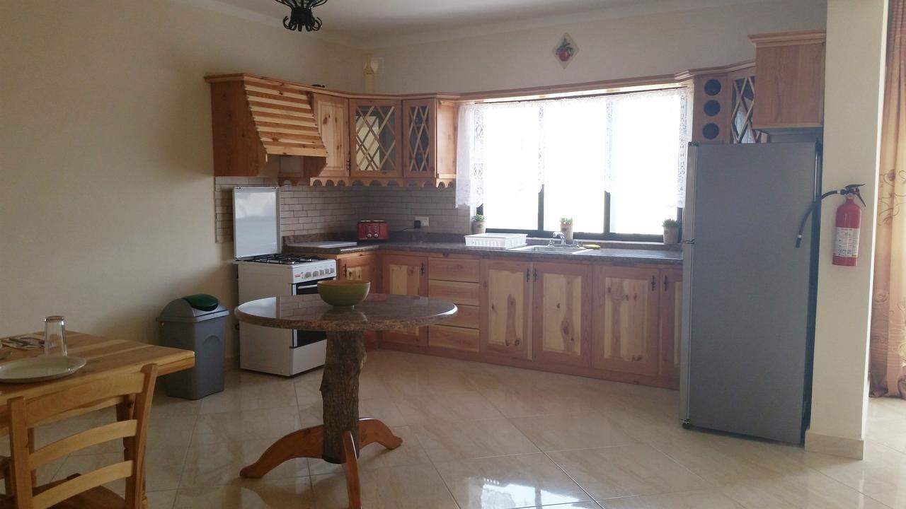 Tal-Marga B&B Qala Exterior photo